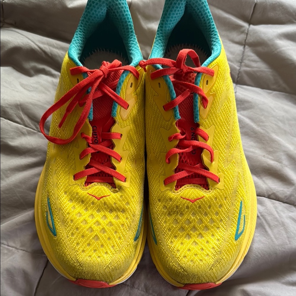 Hoka Clifton 9 Running Shoes. Men’s 10.5